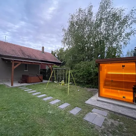 Vadszolo 度假居 Balatonmáriafürdő