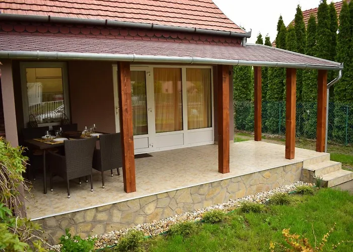 Vadszolo בית נופש *